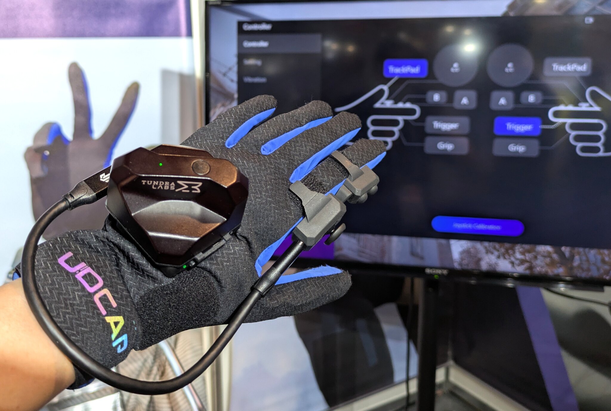 VRChatユーザー必見！ コントローラー＆グローブの新作だけで